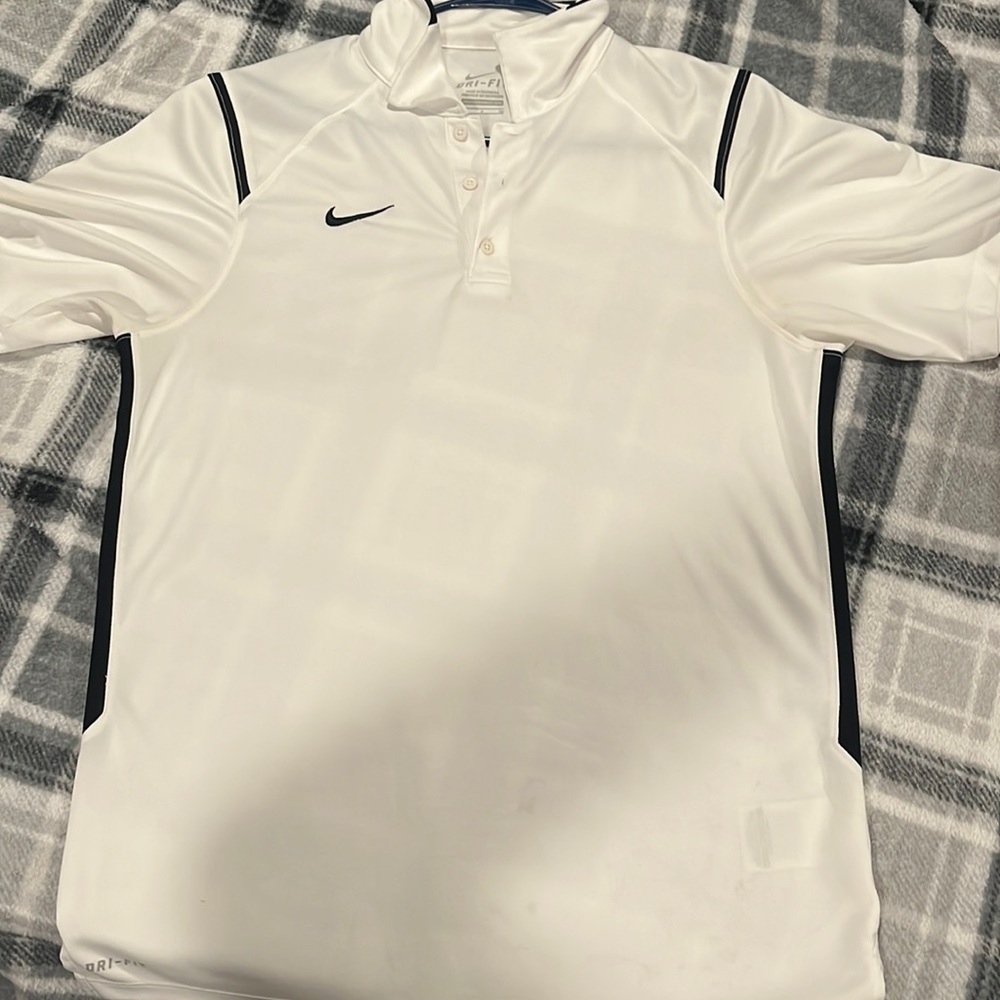Nike dri fit, golfing tee